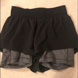 Lululemon shorts with spandex